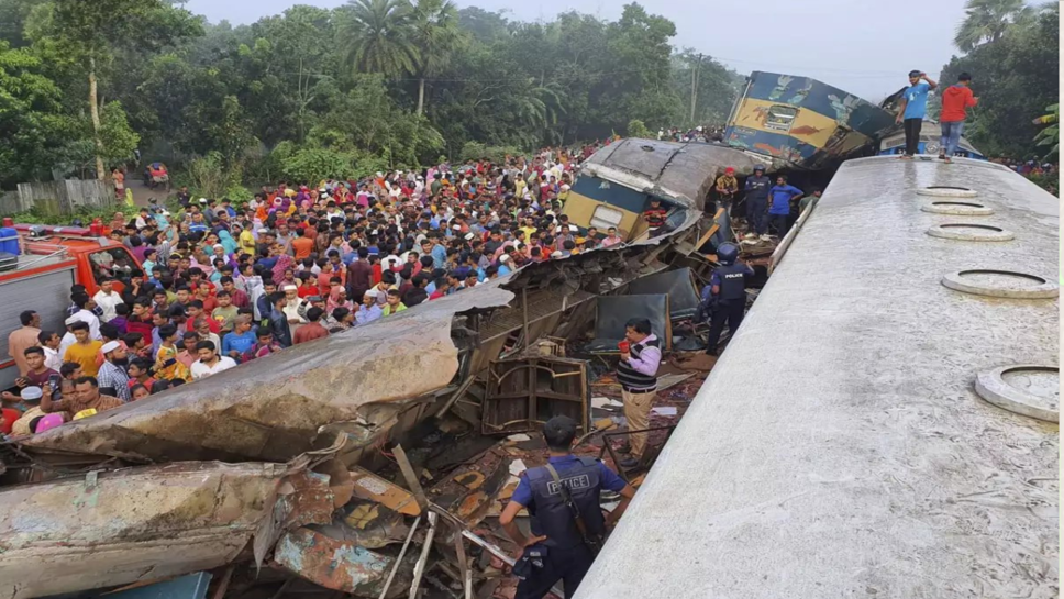Bangladesh News: बांग्लादेश में दर्दनाक हादसा, 2 ट्रेनों के बीच भीषण टक्कर,  15 की मौत से हड़कंप